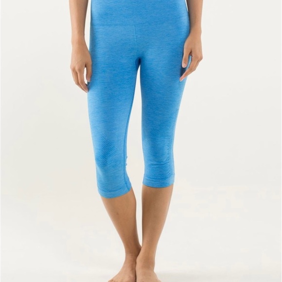 Lululemon In The Flow Crop II
Heathered Cornflower - Picture 2 of 2